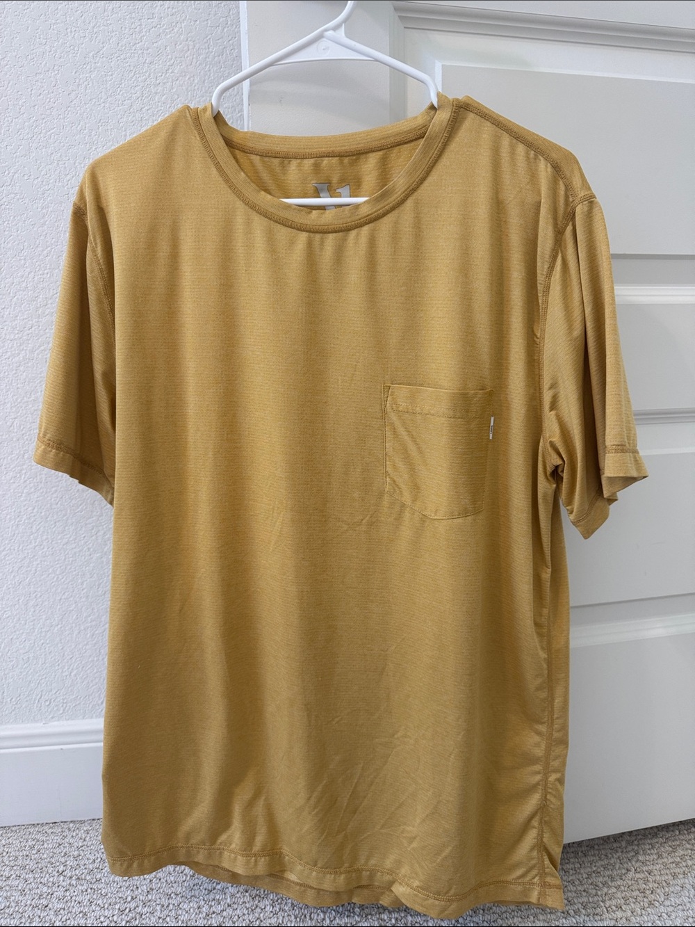 Vuori Short Sleeve Pocket Tee in Mustard Gold
